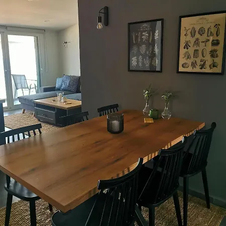 Sea Breeze Luxury Апартаменты