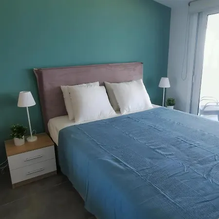 Sea Breeze Luxury Неа-Врасна